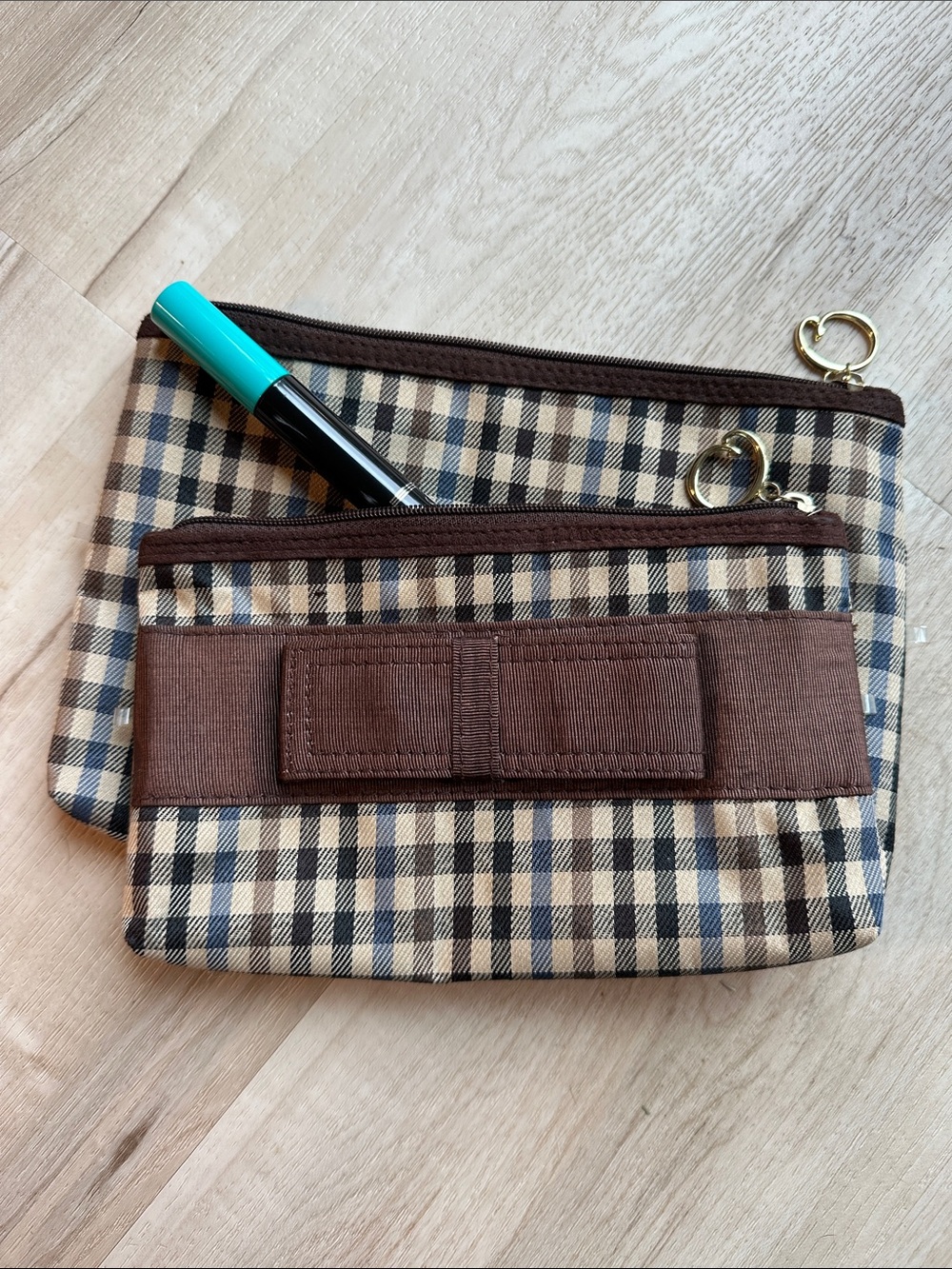 Vintage Oscar de la Renta Brown and Cream Plaid Zip Pouch cosmetic bag Set